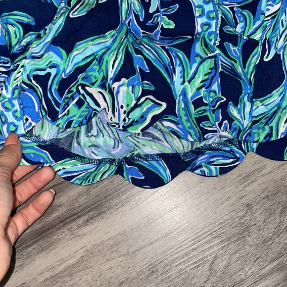 Lilly Pulitzer XXS scalloped shorts - Picture 2 of 6